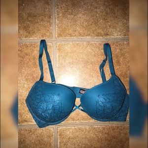 Victoria Secret bombshell